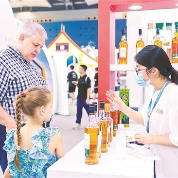 Maritime Silk Road expo opens in Guangzhou