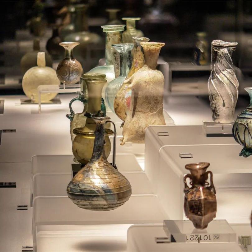 How was glass spread along the Silk Road?