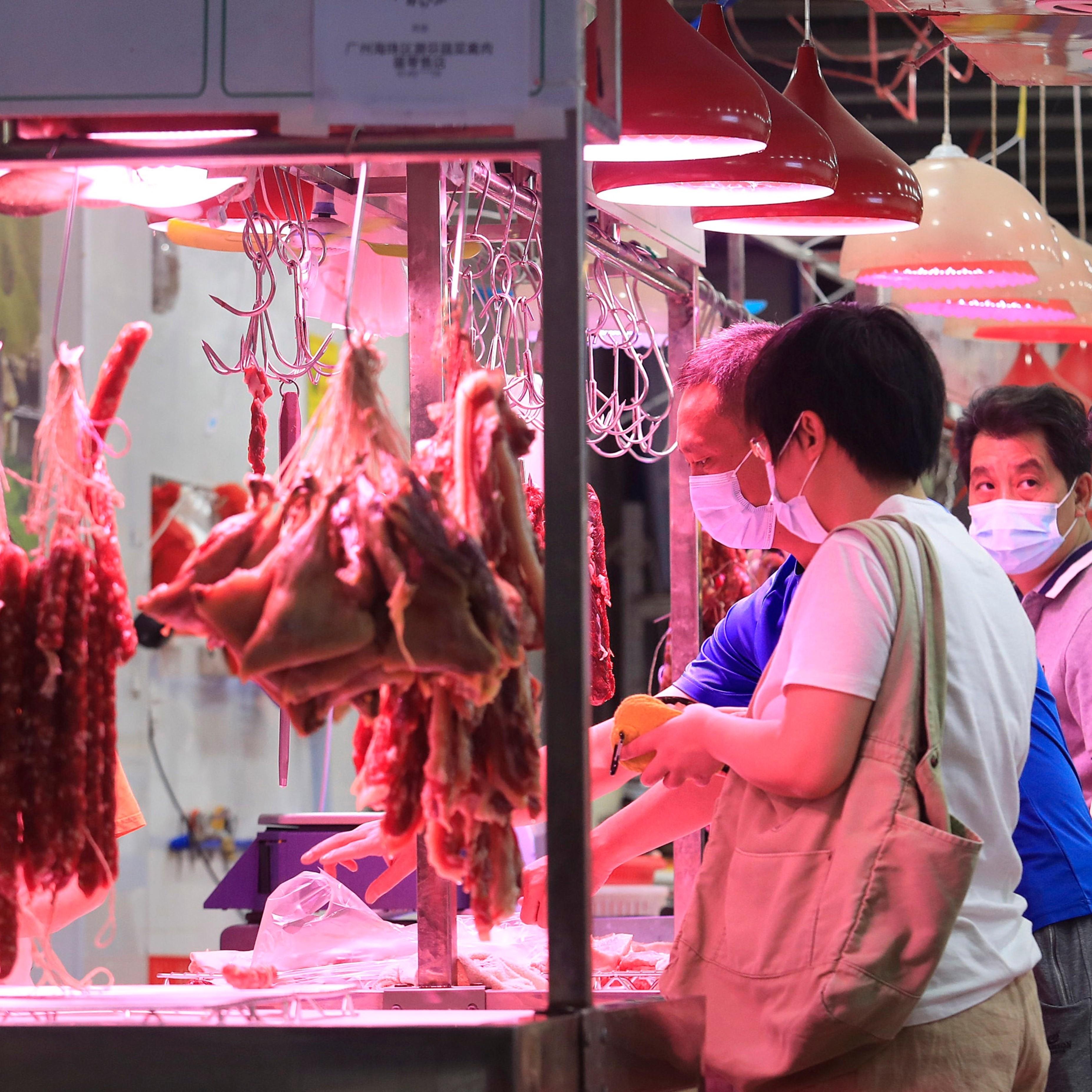 China to ban lighting devices misleading consumers in farm markets