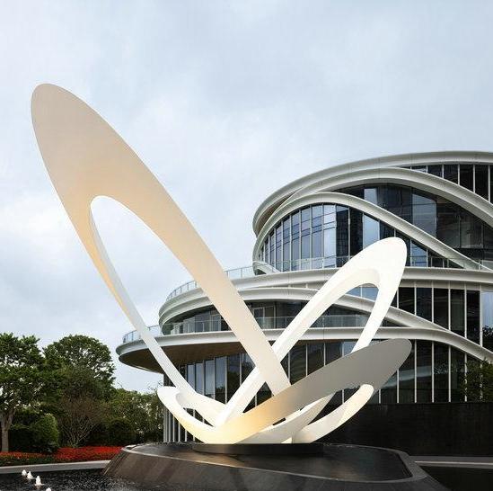 A joyful mood at contemporary art exhibition in Guangzhou