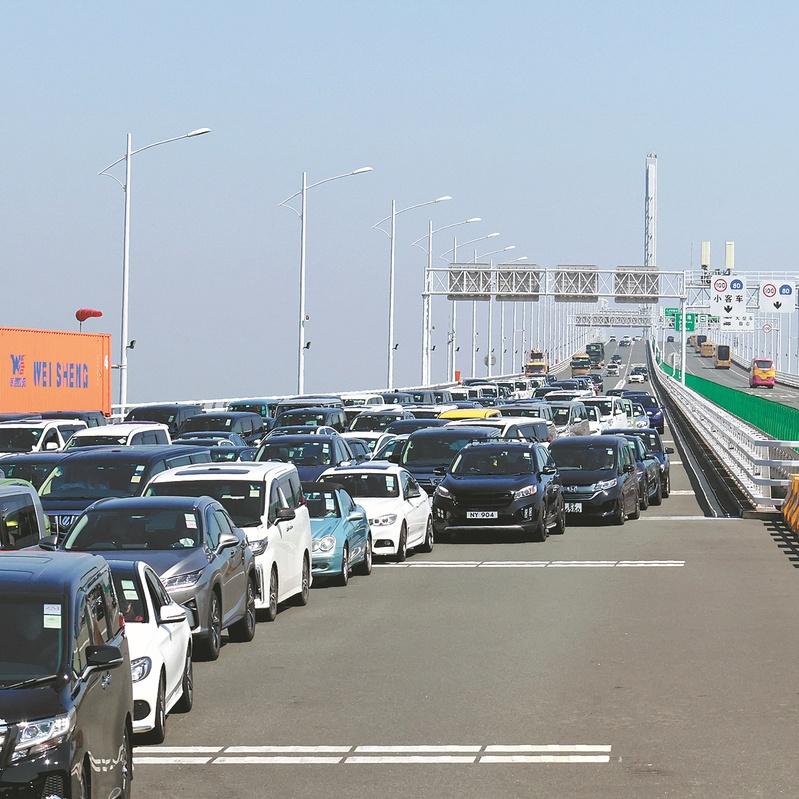 HK, Macao welcome new rules for business travelers