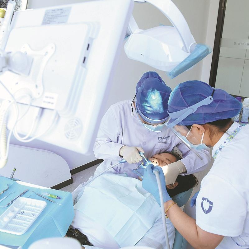 China to allow wholly foreign-owned hospitals in certain areas