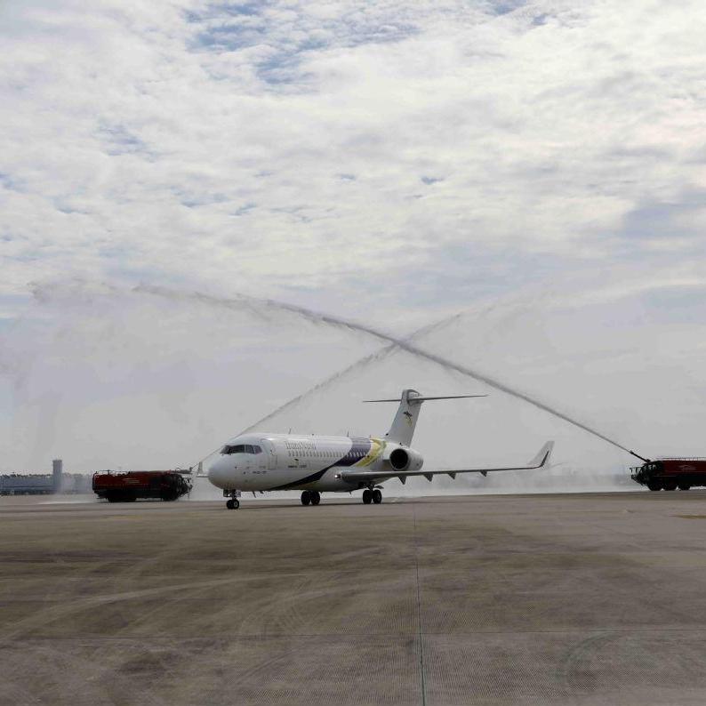 ARJ21 jetliner completes its longest commercial route flight