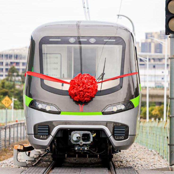 New tech-packed trains enhance Guangzhou's urban transit