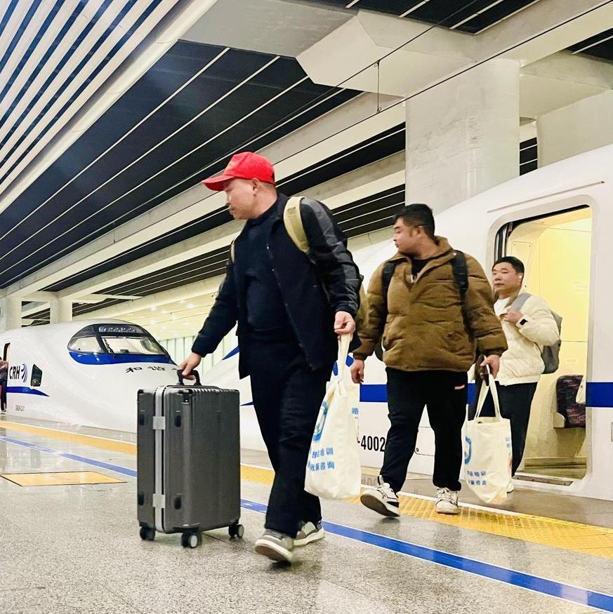 Guangdong and Guizhou collaborate for worker holiday transportation